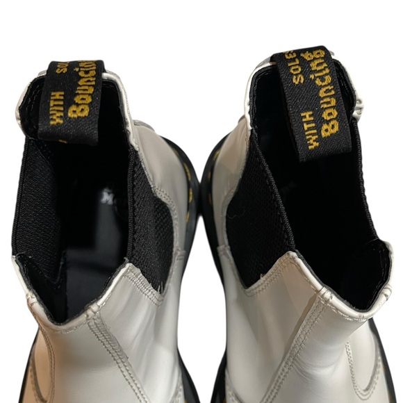 Dr. Martens Chelsea 2976 Quad Platform Bootie Women’s SZ 7 White Leather - Picture 7 of 11